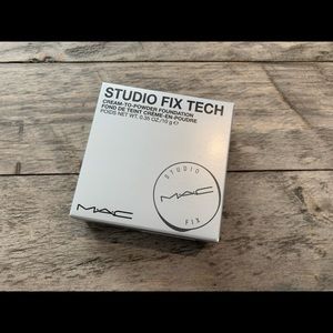 MAC Studio Fix Tech Cream-To-Powder Foundation